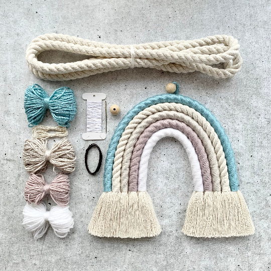 DIY Regenbogen Kit, Makramee Wandbehang für Kinderzimmer, Babyzimmerdeko, personalisierte Geschenke, Bastelset