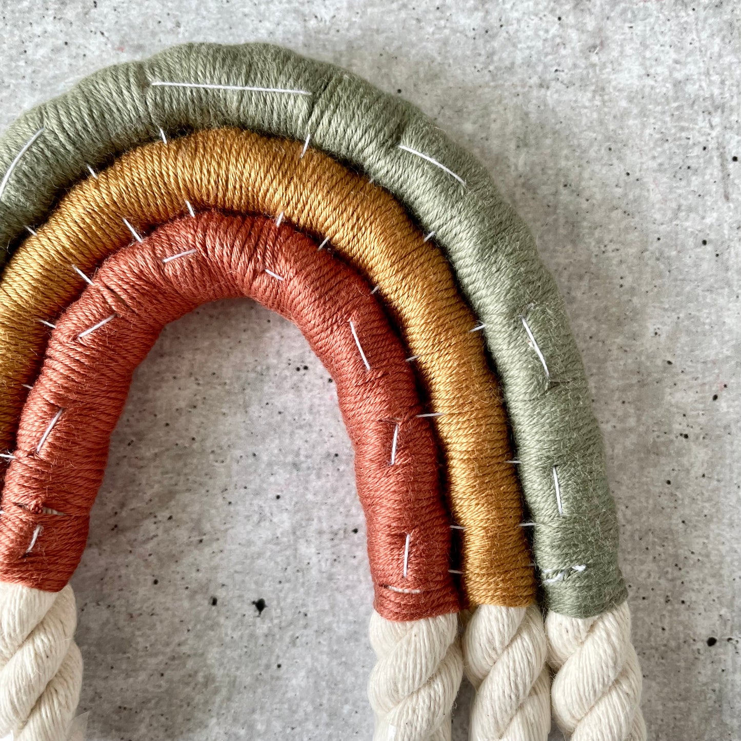 DIY Kit Makramee Boho Regenbogen-Girlande