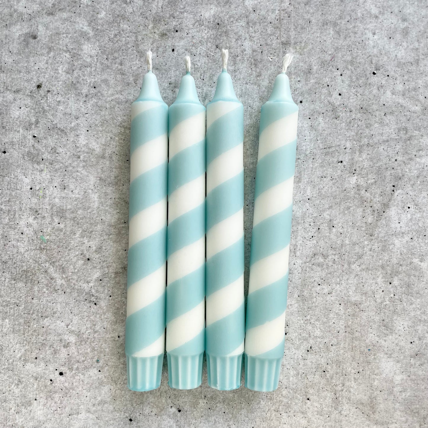 Dip Dye Kerzen | Swirl hellblau | 4er Set