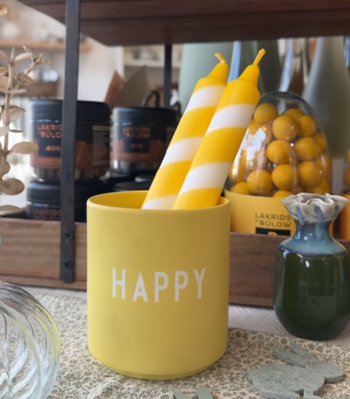 Dip Dye Kerzen butteryellow-weiß – Perfekt für Geburtstage und farbenfrohe Tischdekoration