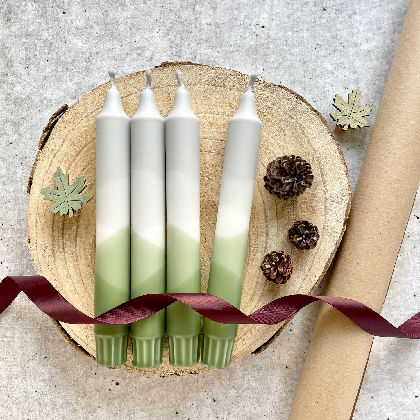 Dip Dye Kerzen in Olive und Grau im 4er Set – handgemachte Stabkerzen